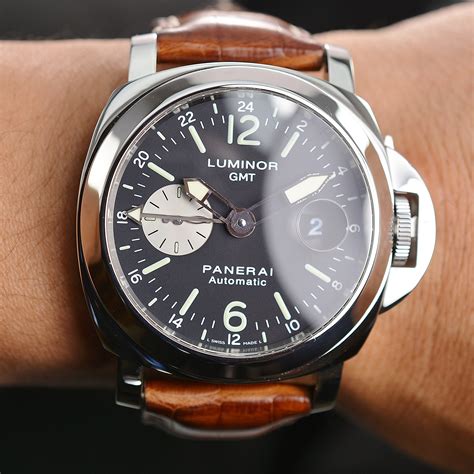 panerai luminor gmt automatic|panerai luminor gmt 44mm price.